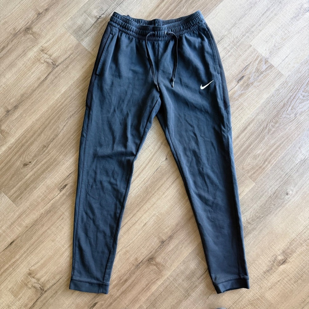 Nike Dri-FIT Mens Training Pants Black Tapered Joggers Size Medium Mesh Panels